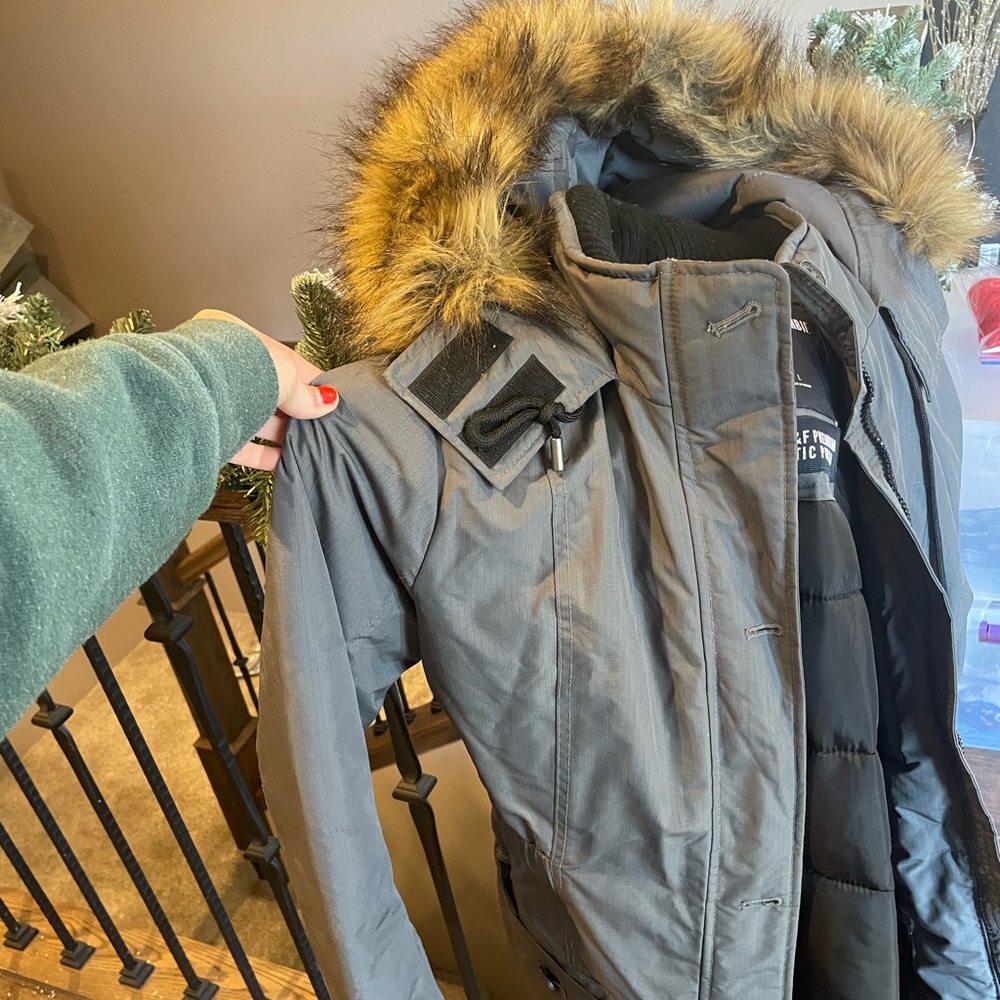 Abercrombie Arctic Parka -Size Large